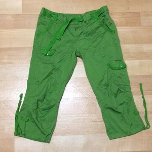 💕 Capri Cargo Pants 💚